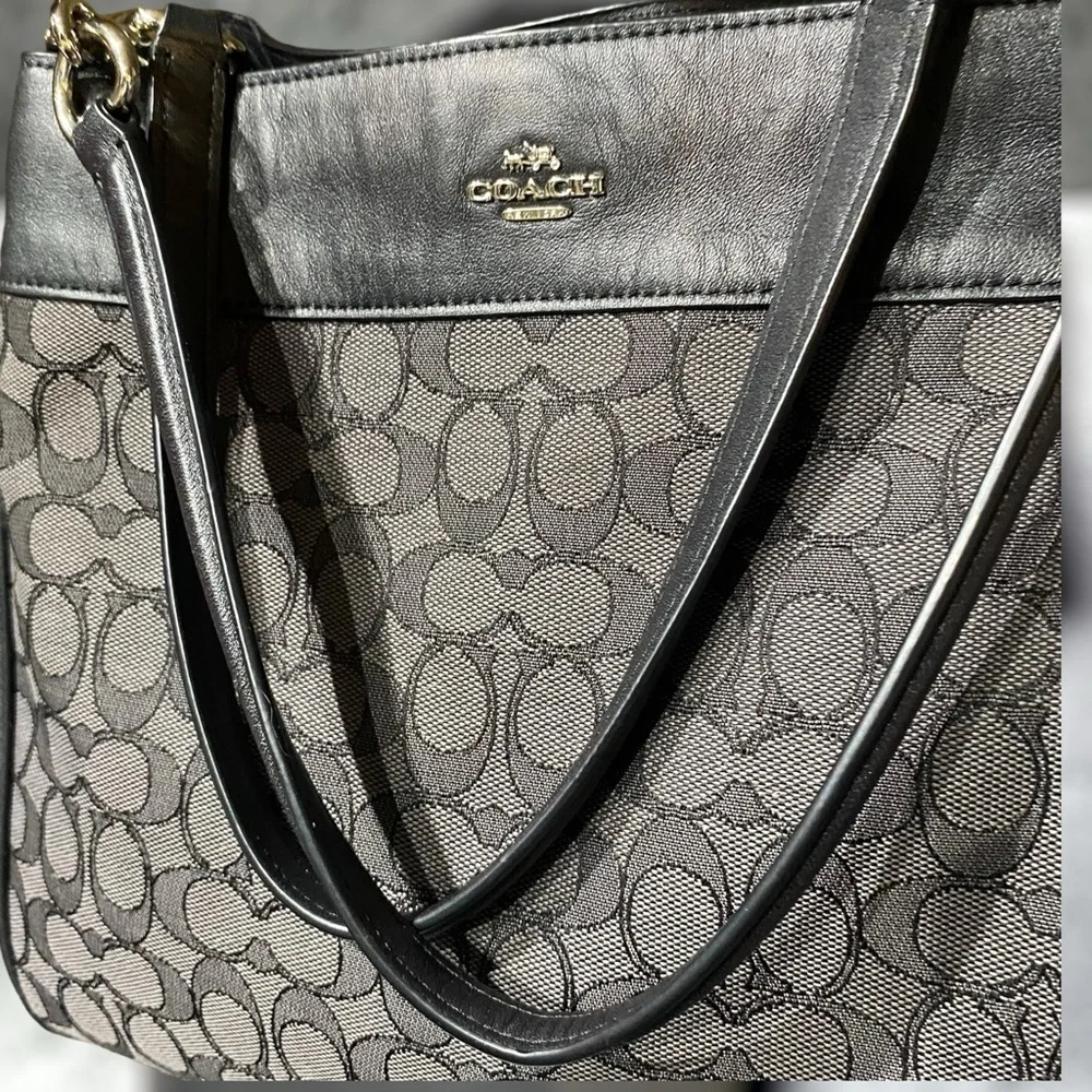 ๐จSOLD๐จ Coach Lexy shoulder bag - Picture 10 of 10